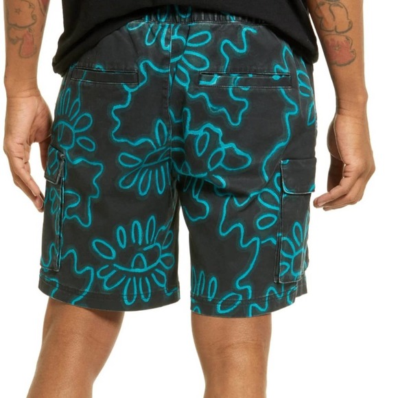 Cristina Martinez Gender Inclusive Print Cargo Shorts I - Picture 2 of 13